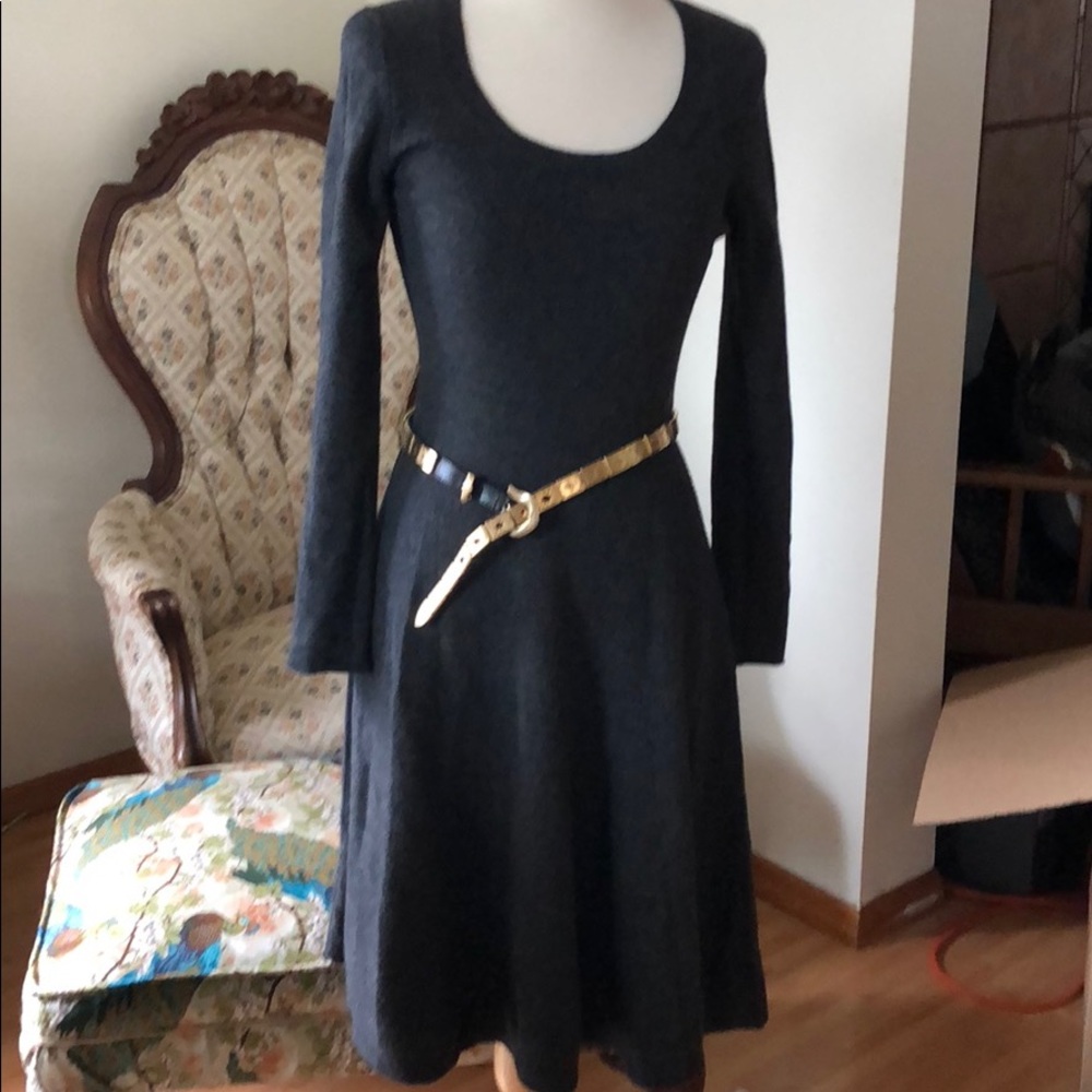 Very chic long sleeve dress